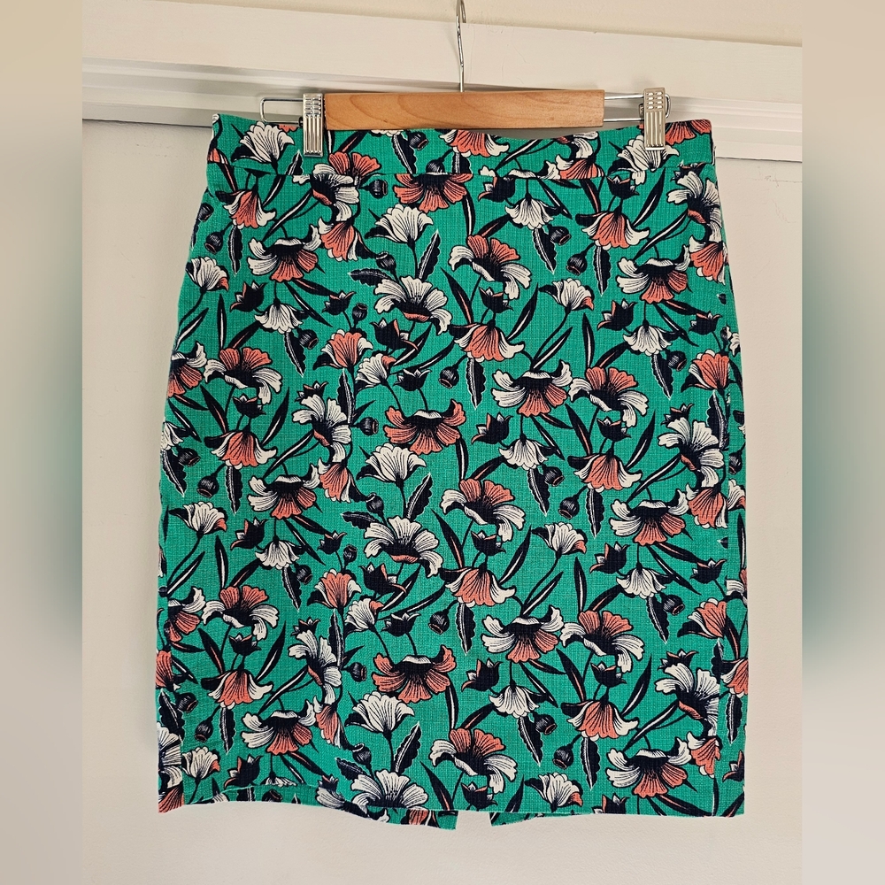🩷 J By J Crew Floral Green Pencil Skirt